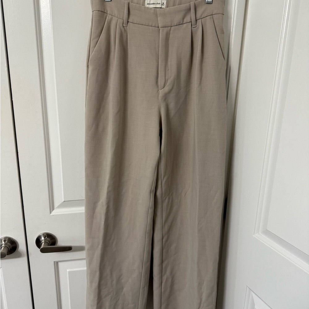 Abercrombie & Fitch Women Beige Trousers